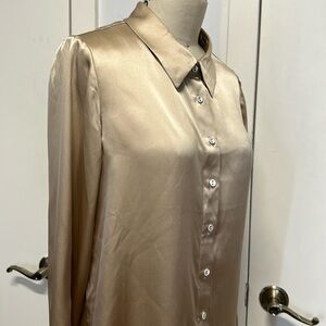 Cami NYC 100% silk button down shirt in tan color